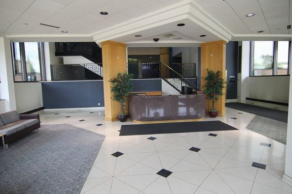 Magnavox Way Corporate Center: 1700 Magnavox Way, Fort Wayne, IN 46804